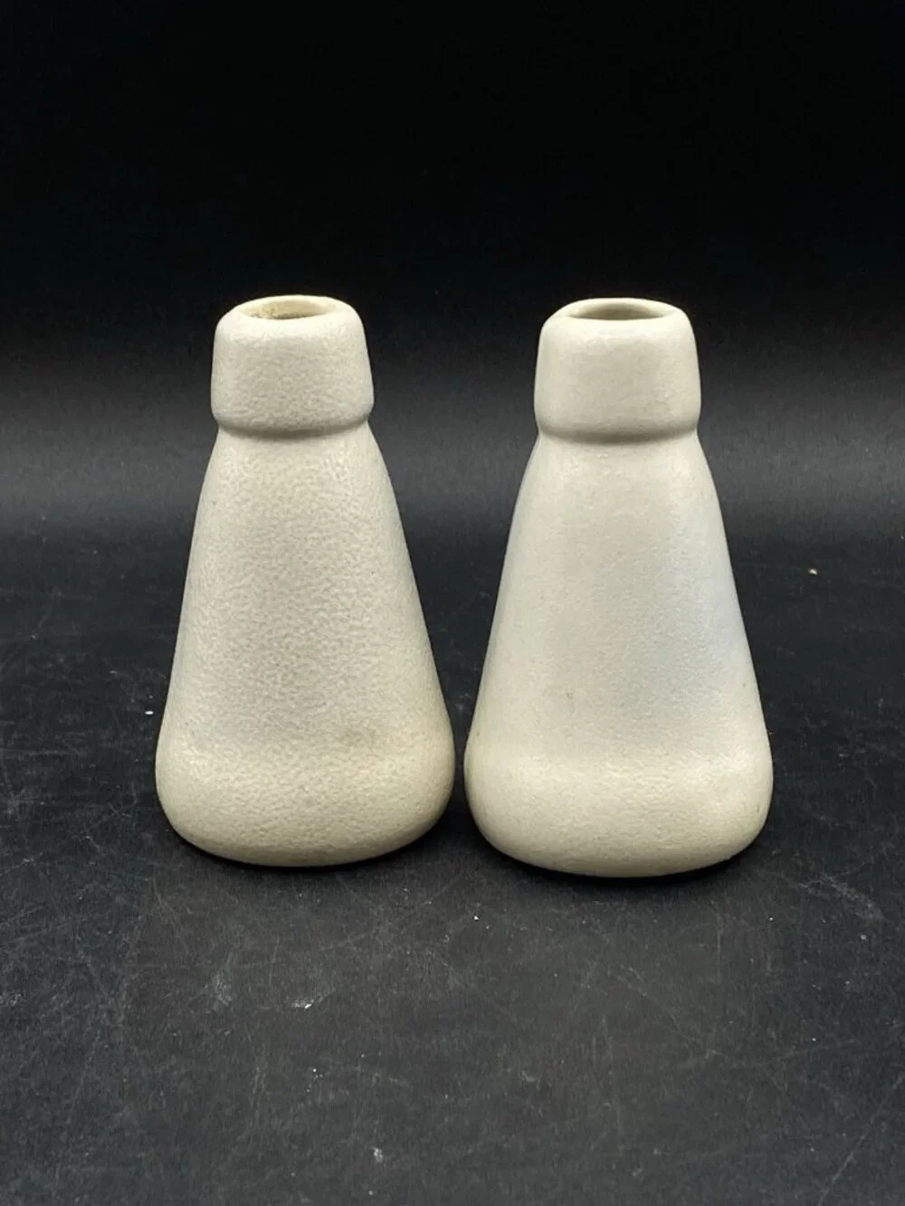 Williamsburg Pottery USA Salt Glaze Bud 3.5” Vases Blue Leaves LOT 2